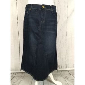 28" Long midi denim jean skirt NWT Boutique gift